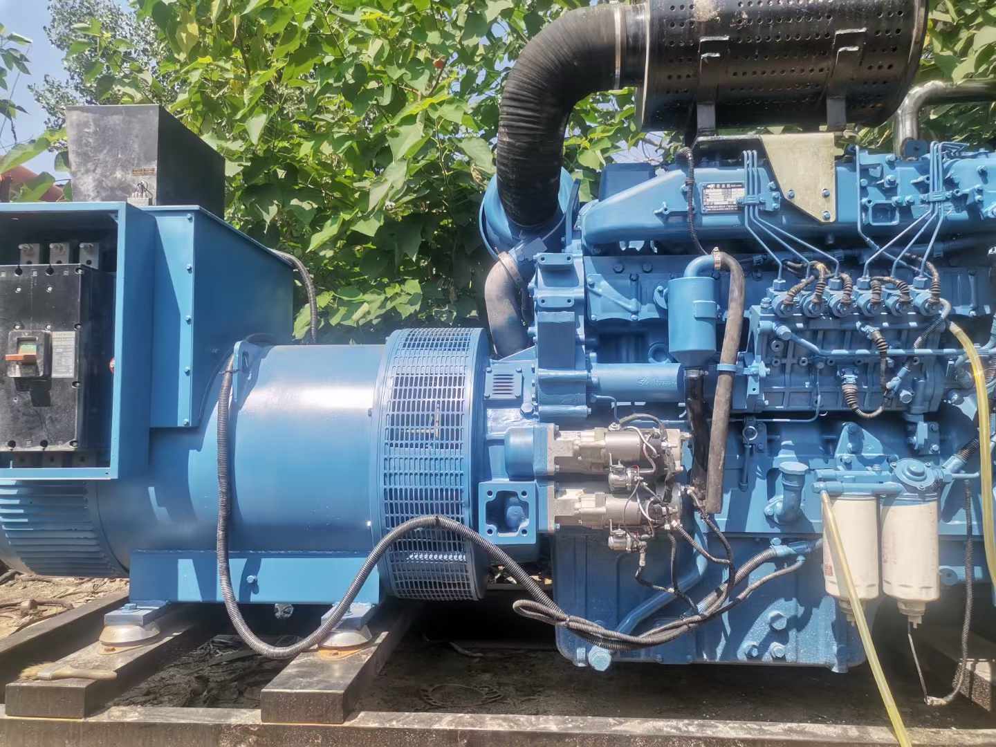 静乐详细说明降低 800kW 柴油发电机输出电流波动的方法